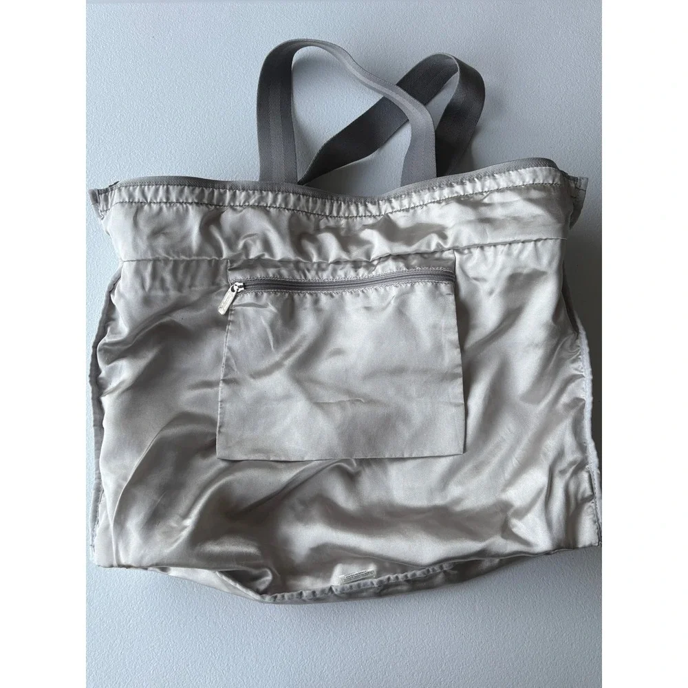 LeSportsac Large Nylon Tote Bag Multi Color Stripe Zip Top Shoulder Bag Grey